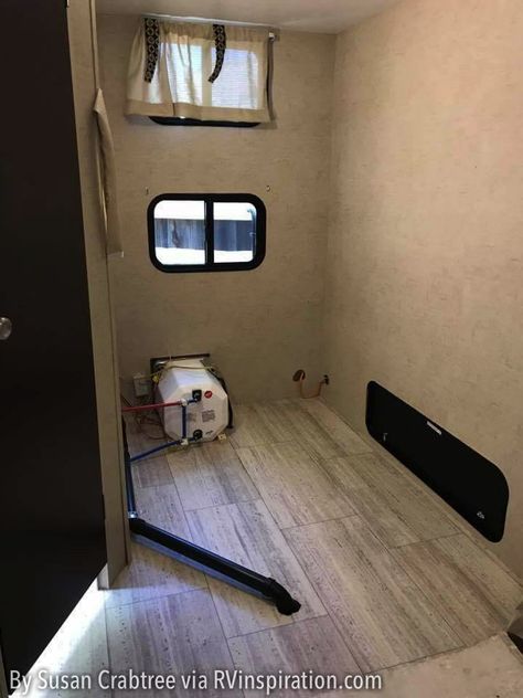 How a Corner RV Bunk Room Was Converted to a Mobile Office | RV Inspiration Convert Rv Bunks To Storage, Removing Bunks From Camper, Rv Porches And Decks Diy, Rv Bunks Remodel, Rv Bunk Room, Camper Bunk Beds, Rv Office, Rv Bunk Beds, Corner Bunk Beds