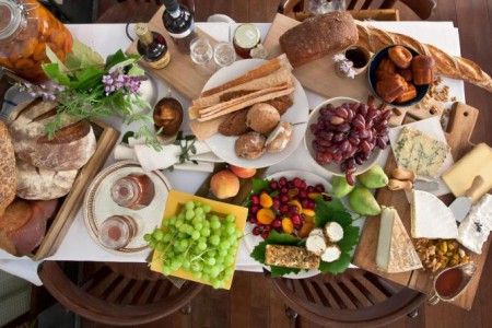 Hungerlust: Israeli Cuisine Unites People From All Backgrounds Wooden Charcuterie Board, Charcuterie Ideas, Charcuterie Inspiration, Charcuterie Board Ideas, Grazing Table, Food Boards, Charcuterie Recipes, Catering Menu, Wooden Serving Trays