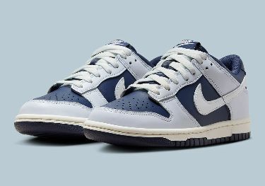 Nike Dunk Low 'Ice Blue/Obsidian' Nike Dunk Low College Navy, Nike Dunk Low Sp, Blue Obsidian, Red Color Combinations, Embroidered Heels, Nike Branding, Baskets Nike, Navy Grey, Navy Leather