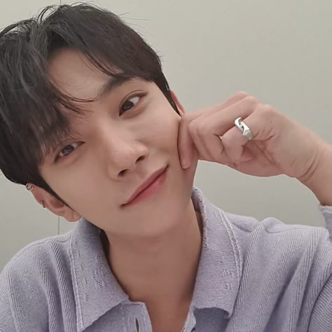 svt 𓈒 𓂂 joshua - lq icon ݁ 𐙚 Joshua Icons, Lq Pfp, Rose Quartz Serenity, Seventeen Joshua, Parts Of The Heart, Love Your Smile, Hong Jisoo, Cute Icon, Joshua Seventeen