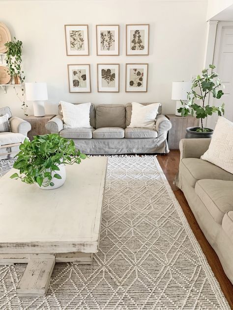 Rug For Cream Couch, Beige Area Rugs In Living Room, Farmhouse Rugs Bedroom, Area Rugs In Living Room Farmhouse, Rug For Dark Wood Floor, Basement Area Rug Ideas, Rugs For Neutral Living Room, Best Neutral Rugs For Living Room, Cream Area Rugs In Living Room