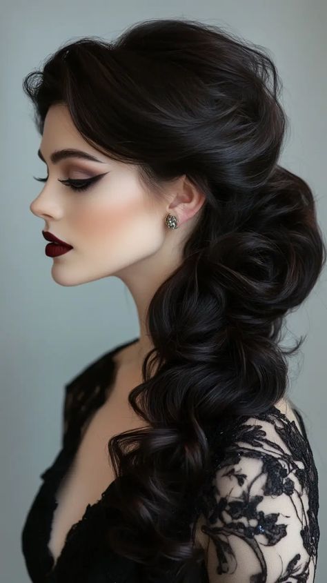 15 Halloween Hairstyles to Boost Your Spooky Look Good Hair Ideas, 100 Years Of Makeup, Halloween Hair Color Ideas, Halloween Hair Color, Halloween Hair Ideas, Killer Costume, Vampire Hair, Halloween Hairstyles, Wedding Makeup Bride