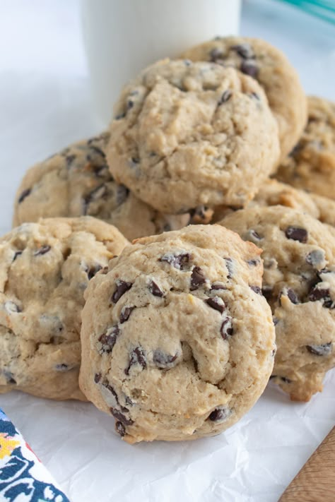 Buttermilk Dessert Recipes, Buttermilk Cookies, Buttermilk Recipes, Chocolate Chip Cookies Recipe, Crispy Cookies, Choc Chip Cookies, Best Chocolate Chip Cookie, Milk Cookies, Milk Recipes