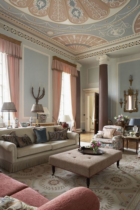 Stately Home | Mark Gillette Stately Homes Interior, Classical Interior Design, Living Room Classic, Classical Interior, Neoclassical Interior, Rich Home, Classic Living Room, Stately Home, Beautiful Living Rooms