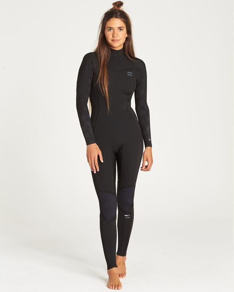 David Beckham Suit, Trendy Bathing Suits, Edgy Girls, Chique Outfit, Wet Suit, Long Sleeve Swimwear, Cyberpunk Fashion, Womens Wetsuit, Women Fashion Edgy