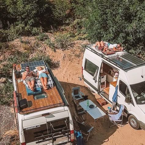 Kombi Motorhome, Camper Van Life, Interior Boho, Kombi Home, Combi Volkswagen, Campervan Life, Build A Camper Van, Van Life Diy, Build A Camper