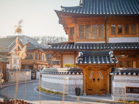 The Hanok Village You've Probably Never Heard About In Seoul: The Eunpyeong Hanok Village Eunpyeong Hanok Village, Bukchon Hanok Village Photography, Korean Hanok House, Hanok Village, Jeonju Hanok Village, Ikseondong Hanok Village, Ikseon-dong Hanok Village, Ancient Korea, Bukchon Hanok Village