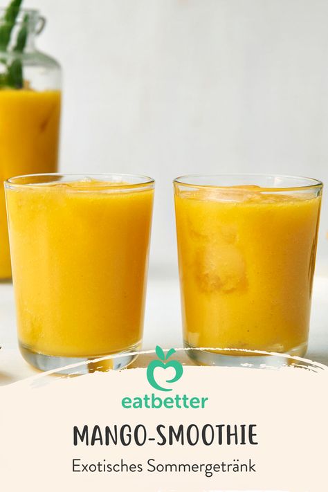 Eisgekühlter Mango-Smoothie verfeinert mit etwas Banane, Orangen- und Zitronensaft und frischer Minze – eine exotische Erfrischung an heißen Tagen! #eatbetter #eatbettertogether #mango #mangosmoothie #smoothie #sommergetränk #erfrischungsgetränk #exotisch #exotischefrüchte Smoothie Mango, Orange Smoothie Recipes, Smoothie Recipes With Yogurt, Protein Smoothie Recipes, Breakfast Smoothie Recipes, Mango Smoothie, Green Smoothie Recipes, Fruit Smoothie Recipes, Almond Recipes