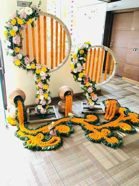 Uyyala Function, Home Flower Decor, Themed Wedding Decorations, Janmashtami Decoration, Diwali Decoration Items, Diwali Decorations At Home, Decoration For Ganpati, Wedding Entrance Decor, Housewarming Decorations