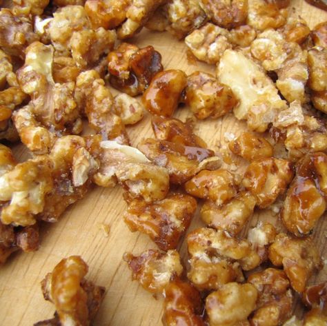 Sugared Walnuts For Salad, Walnuts For Salad, Side Dishes Salads, Candied Walnuts For Salad, Candied Walnut Recipe, Glazed Walnuts, Stuck Together, Walnut Recipes, Healthy Nuts