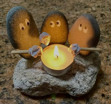 Stone Crafts Diy Rock Art, Rock Crafts For Adults Diy Projects, Rock Candle Holder, Rock Crafts Diy, Rock Candle, Diy Rock Art, Rock Painting Patterns, Rock Decor, Rock Painting Designs