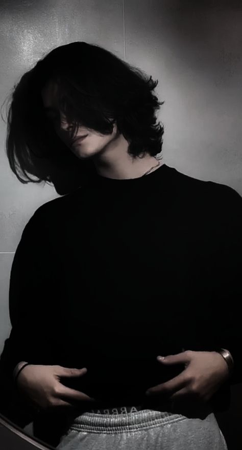 Guys With Long Dark Hair, Dark Long Hair Men, Straight Black Hair Men, Black Long Hair Men, Black Hair Aesthetic Male, Black Hair Male Aesthetic, Streamer Aesthetic Boy, Long Black Hair Men Aesthetic, Dark Hair Aesthetic Male