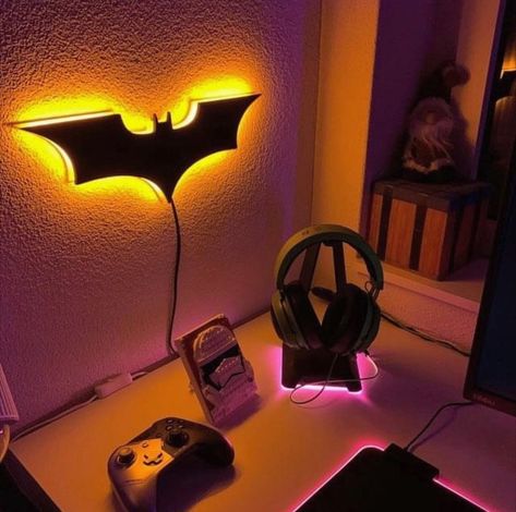 Batman Lamp, Pet Room Decor, Bat Wall, Wall Lights Bedroom, Animal Room, Bedroom Lamps, Led Wall Lights, Gotham City, 3d Wall