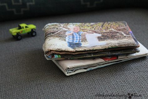 Cloth Book, Photo Transfer To Paper, Photo Book Cover, Fleece Quilt, Diy Photo Book, Photo Album Diy, Album Diy, Fabric Pictures, Quilting Rulers