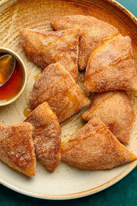 Sopapillas Gf Sopapilla Recipe, Sopapilla Cookies, Gluten Free Sopapillas, Sourdough Sopapilla Recipe, Sopapillas Recipe Easy, Mexican Sopapilla Recipe, Soapapilla Recipe, Mexican Pastry, Picky Bits