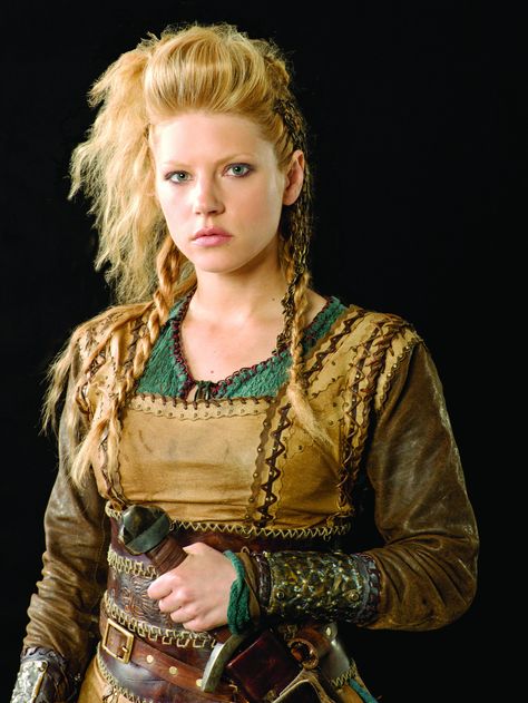 #KatherynWinnick #LagerthaLothbrok #Vikings #HistoryChannel Season One Promo Pic Lagertha Cosplay, Lagertha Costume, Vikings Season 1, Katheryn Winnick Vikings, Maiden Costume, Katherine Winnick, Tv Photography, Lagertha Vikings, Vikings History