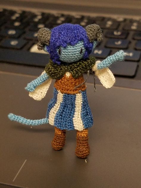 Jester from Critical Role Critical Role Crochet, Sewing Crochet, Crochet Monsters, Mighty Nein, Knit Ideas, Vox Machina, Ideas Handmade, Crochet Things, Fun Crochet