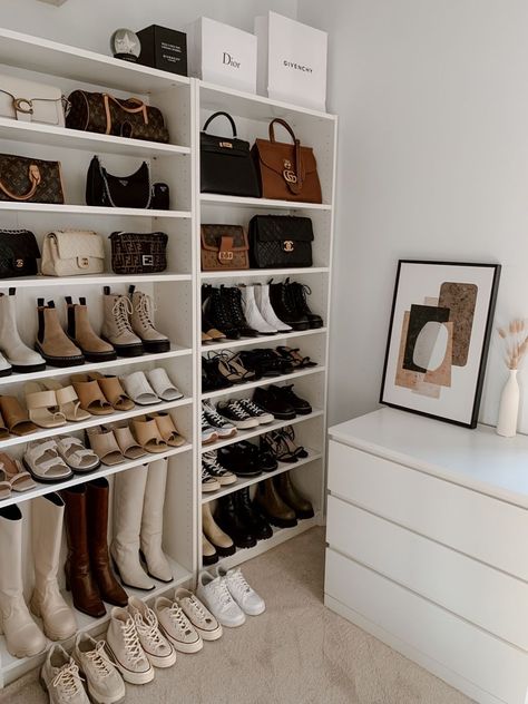 Shoes Closet Aesthetic, Ideas Bathroom Decor, Bathroom Counter Decor, Dressing Room Closet, Dream Closet Design, Bathroom Decor Ideas Themes, Closet Renovation, Closet Layout, Closet Room