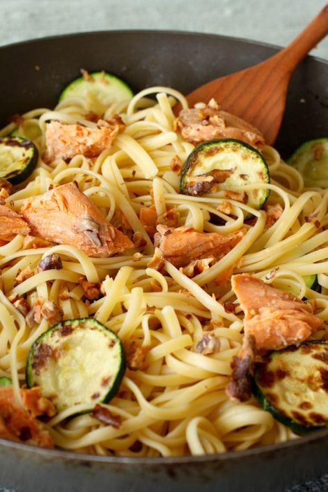 Salmon And Zucchini, Salmon Zucchini, Salmon Appetizer Recipes, Canned Salmon Recipes, Salmon Appetizer, Spring Recipes Dinner, Zucchini Recipes Healthy, Canned Salmon, Can Salmon