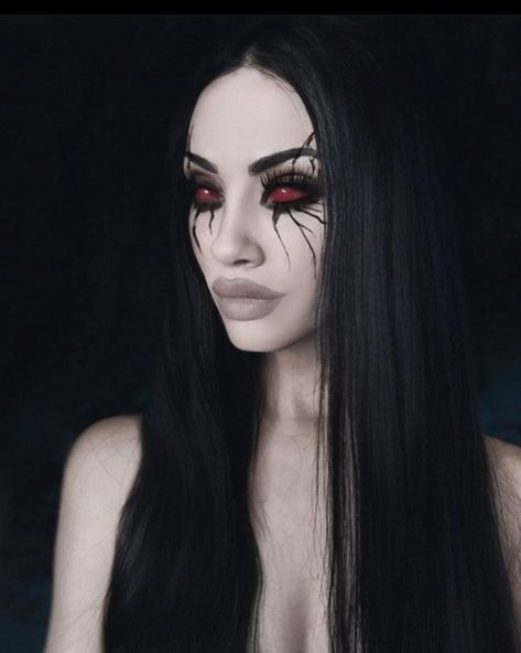 Succubus Costume, Demon Makeup, Goth Bride, Demon Costume, Black Widow Costume, Dead Bride, Gothic Images, Halloween Eye Makeup, Gothic Glam