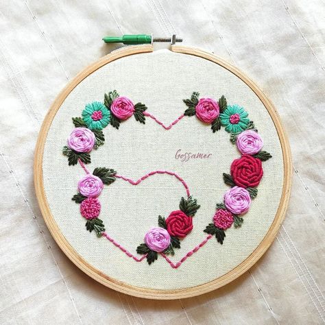 Learn this beautiful pattern from my YouTube Channel "Embroidery by Gossamer" ❤ Patti Embroidery Design, Embroidery Couple Design, Rose Flower Embroidery Designs, Embroidery Clock, Doll Embroidery Design, Cute Embroidery Patterns, Romantic Embroidery, Hoop Art Embroidery, Rose Embroidery Designs