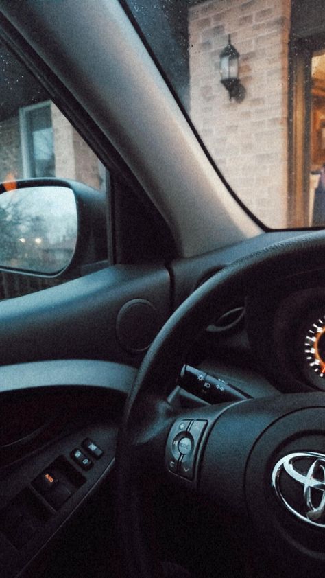 #car #driving #morning #aesthetic Driver Seat Pov, Car Staring Pic, Driving Video Morning, Driving Aesthetic Morning, Morning Drive Aesthetic, Woman Driving Car Aesthetic, Driving Morning, Driving License Aesthetic, Driving Inspiration