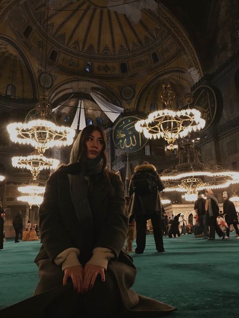 Hagia Sophia, Insta Photo Ideas, Photoshoot Poses, Aesthetic Clothes, Istanbul, Travel Photography, Photography, Travel, Clothes