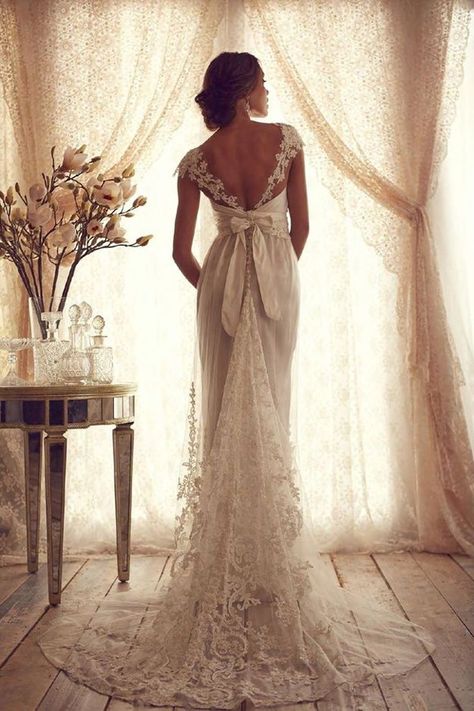 vintage wedding dresses with lace and ribbon Vintage Style Wedding Dresses, Anna Campbell, Vintage Style Wedding, Vestidos Vintage, Styl Boho, Zuhair Murad, Wedding Dress Shopping, Gorgeous Gowns, Beautiful Wedding Dresses