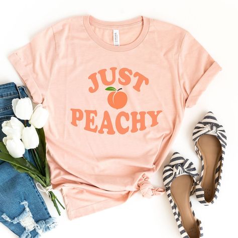 c366c2c97d47b02b24c3ecade4c40a01desc53887435ri Peach Shirt, Spring T Shirts, Summer Graphic Tee, Wardrobe Outfits, Just Peachy, Statement Tees, Texas Usa, Trendy Tee, Tees For Women