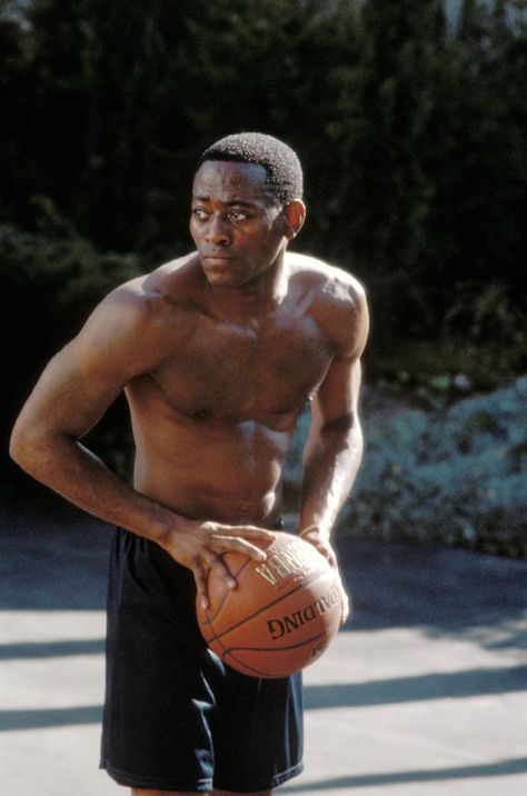 Omar Epps - Love & Basketball Omar Epps 90s, Love And Basketball Movie, Omar Epps, Chocolate Men, Fav Movie, Love Basketball, Favourite Movie, 90s Men, Black Actors