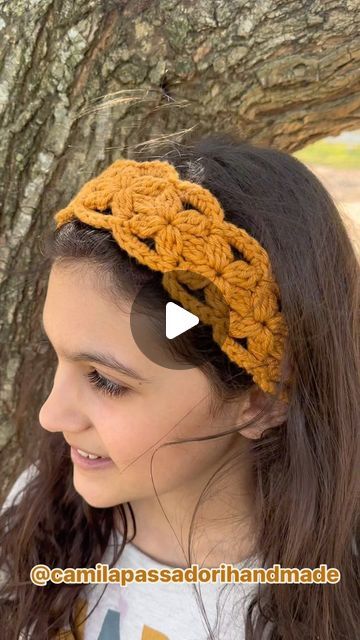 Crochet Tiara, Crochet Tutorial For Beginners, Crochet Step By Step, Crochet Headband Tutorial, Crochet Headband Pattern Free, Headband Crochet, Headband Tutorial, Stylish Headbands, Crochet Headband Pattern