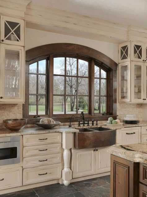 56 Very Popular Rustic Kitchen Cabinet Design Ideas - Matchness.com Farmhouse Kitchen Backsplash, Rustic Kitchen Cabinets, Tuscan Kitchen, Farmhouse Kitchen Cabinets, Farmhouse Kitchen Design, Rustic Farmhouse Kitchen, Kitchen Cabinets Makeover, Kitchen Farmhouse, Farmhouse Style Kitchen