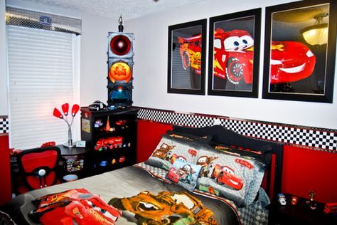 Great Lightning McQueen Kids Bedroom Pictures - Home Decorating Ideas 4741 Disney Cars Bedroom Decor, Disney Cars Room, Disney Cars Bedroom, Disney Kids Rooms, Kids Bedroom Themes, Cars Bedroom, Disney Cars Theme, Cars Bedroom Decor, Car Themed Rooms