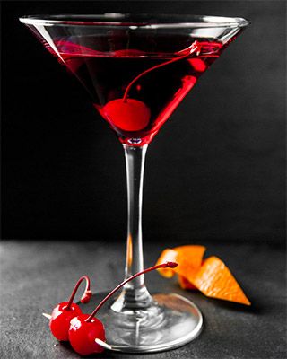 The Cherry Martini cocktail is a sweet cocktail made from; vodka, cherry brandy, cherry juice and a splash of lemon juice to add bitterness. Cherry Brandy Cocktails, Flavored Martinis, Pinup Birthday, Cherry Martini Recipe, Matrix Party, Cherry Cocktails, Flavored Vodka Drinks, Sweet Martini, Cherry Martini