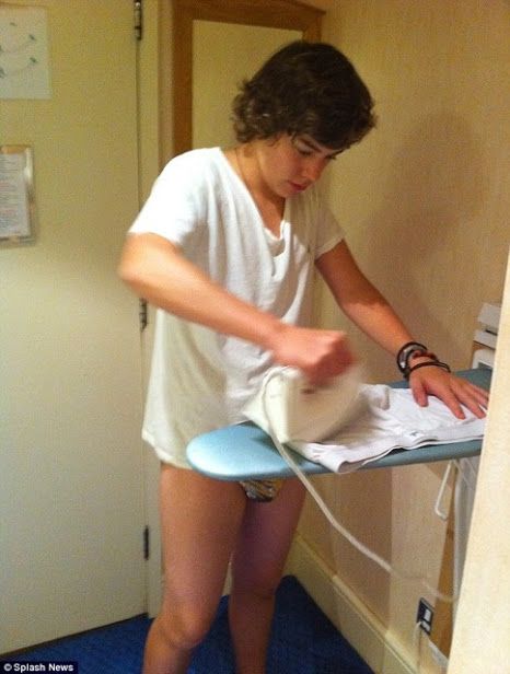 Enjoy this picture of 16 year old Harry in a silver, sparkly, thong while ironing his boxers. Foetus Harry Styles, Gambar One Direction, Harry 1d, One Direction Harry Styles, Harry Styles Cute, Harry Styles Wallpaper, One Direction Harry, Harry Styles Pictures, Harry Styles Photos