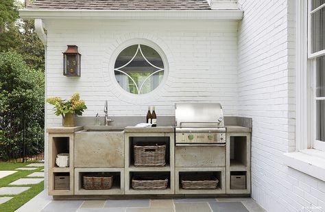 BHG's Most-Liked Instagram Photos of 2020 Outdoor Kitchen With Lift Up Door, Concrete Outdoor Kitchen Overstock, Simple Outdoor Kitchen, Colonial Garden, Shake Roof, Grill Station, Pool Renovation, Porch Addition, Diy Outdoor Kitchen