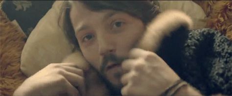 How about when he broke Katy Perry’s heart in her video for “The One That Got Away”? | 22 Reasons Why Diego Luna Should Be Your Crush Silly Pics, Cassian Andor, Jabba The Hutt, Diego Luna, Lifelong Friends, Zoo Wee Mama, Dirty Dancing, Silly Pictures, Your Crush