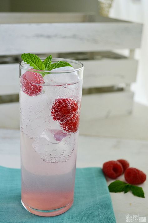 Raspberry Simple Syrup, Sparkling Water Drinks, Watermelon Agua Fresca, Fruity Drink Recipes, Orange Juice Cocktails, Refreshing Summer Cocktails, Coconut Cupcakes, Drink Recipes Nonalcoholic, Sparkling Drinks