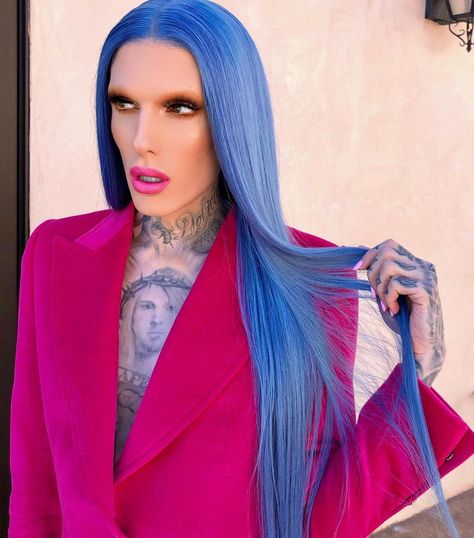 Jeffree Star Snapchat, Han 5 Star, Beauty Killer, Famous Youtubers, Beauty Youtubers, Star Makeup, Star Blue, Jeffree Star Cosmetics, Youtube Stars