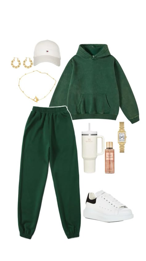 Travel outfit idea, spring, comfy outfit, comfortable, tracksuit, green sweatpants and hoodie, Stanley cup, accessories, fashion inspiration, fit inspo Green Sweatpants Outfit, Cargo Sweatpants Outfit, Girl Exercise, Study Outfit, Green Cropped Hoodie, Sweatpants And Hoodie, Outfit Layouts, Sweatpants Outfits, Outfit Comfortable