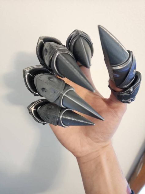 3d Printed Armor, Claw Costume, Cosplay Claws, Claw Gloves, Printed Gloves, Minimal Painting, The Claw, Paint Print, Halloween Cosplay