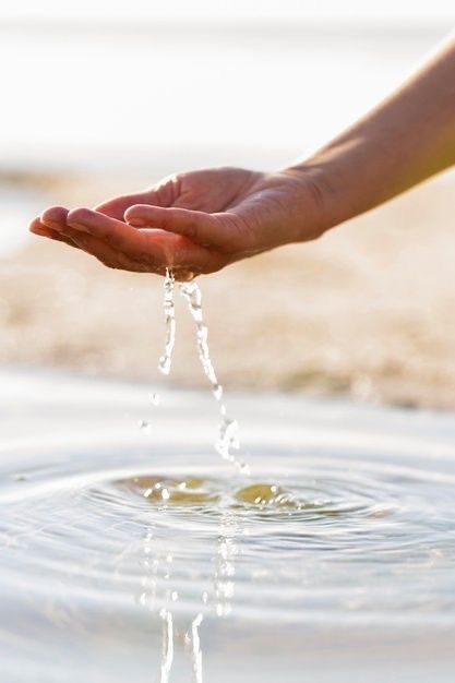 Holding Water In Hands, Hand In Water Aesthetic, Hands Cupping Water, Hands Holding Water, Water In Hands, Hand In Water, Water Healing, Healing Water, Pouring Water