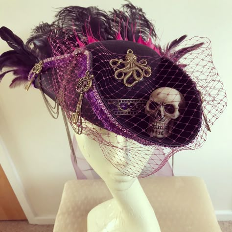 Steampunk pirate hat - purple, bronze and black Pirate Hat Purple, Pirate Hat Decorations, Pirate Hat Women, Decorated Pirate Hat, Purple Pirate Outfit, Pirate Hat Aesthetic, Diy Pirate Hat, Pirate Masquerade, Fancy Pirate