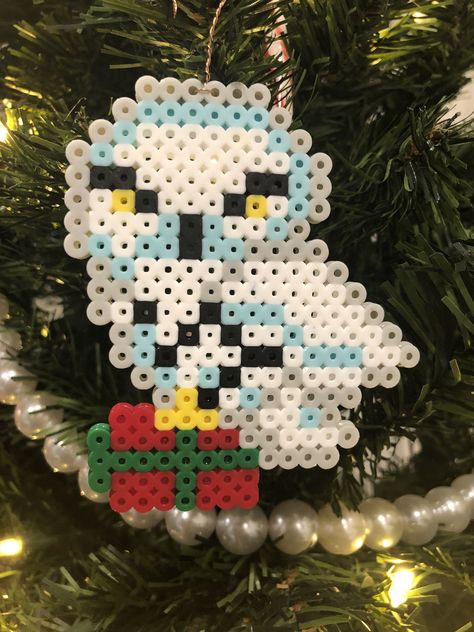 Melty Beads Christmas Patterns, Christmas Perler Beads Ornaments, Perler Christmas Ornaments, Owl Perler Bead Patterns, Perler Beads Ornaments, Perler Bead Christmas Ornaments, Perler Ornaments, Perler Bead Ornaments Pattern, Beaded Snoopy