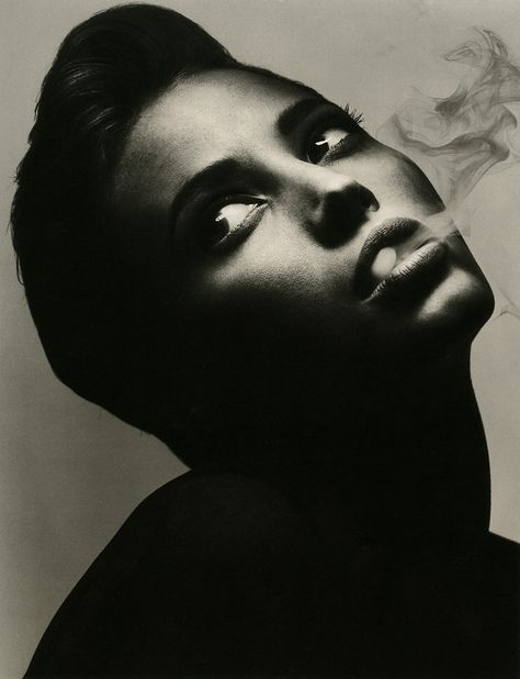 Christy Turlington by Albert Watson Albert Watson, Grace Coddington, Iris Van Herpen, Famous Photographers, Christy Turlington, Beauty Shots, Great Photographers, Mike Tyson, Alfred Hitchcock