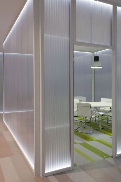 Polycarbonate Panels Interiors, Poly Carbonate Wall, Polycarbonate Wall, Lighting Architecture, Bari Italy, Office Architecture, Polycarbonate Panels, Glass Room, Office Lighting