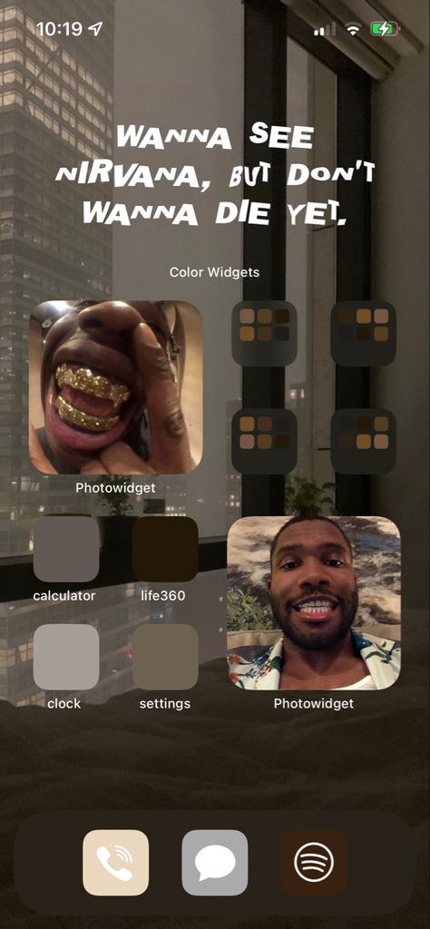 Frank Ocean Aesthetic Widget, Cool Phone Home Screen, Mens Iphone Homescreen, Frank Ocean Iphone Wallpaper, Sza Iphone Layout, Homepage Design Layout Iphone, Iphone Inspo Lock Screen, Frank Ocean Homescreen Layout, Lock Screen Widgets Ideas