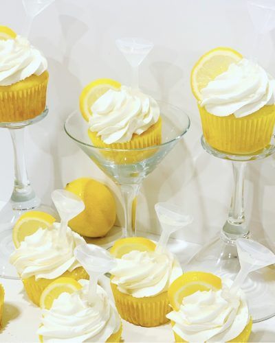 Lemon Drop Cupcakes, Lemon Drop Cake, Alcohol Cakes, Alcohol Desserts, Boozy Cakes, Coke Cupcakes, Boozy Recipes, Cupcake Diy, Pot Brownies