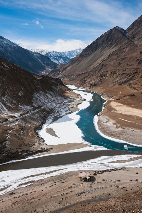 16 Mysteriously Interesting Facts About the Indus River - Science Struck Skardu Valley, Indus River, Human Body Facts, River Dolphin, Hunza Valley, Ancient Greek Words, Indus Valley Civilization, Mangrove Forest, River Delta