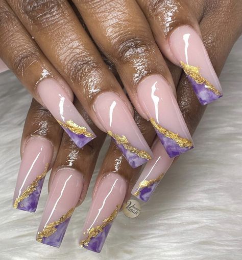 Purple Marble Acrylic Nails Coffin, Gold And Lavender Nails, Purple And Gold French Tip Nails, Purple And Gold Acrylic Nails, Purple And Gold Nails Acrylic, Lavender And Gold Nails, Bridesmaid Nails Acrylic, Purple And Gold Nails Designs, Gold And Purple Nails